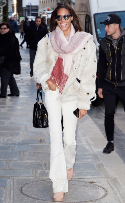 ESC key: VS, Street Style, Joan skylights
